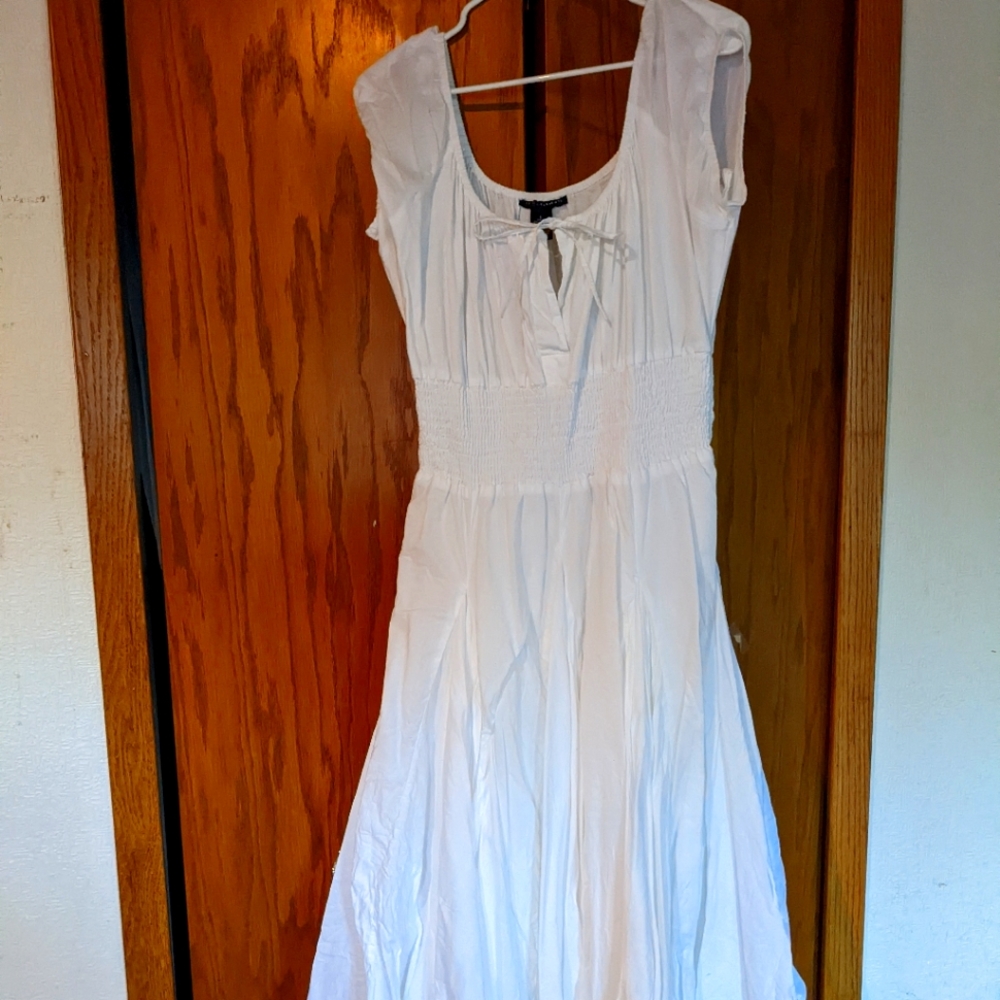 Beautiful white dress🌸